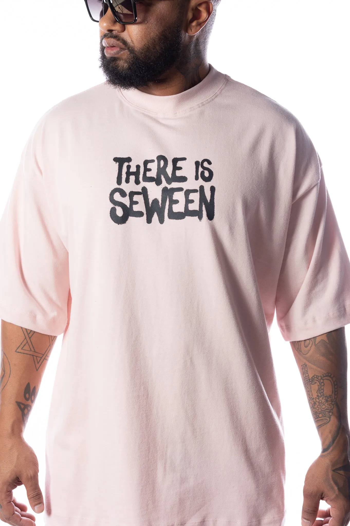 Camiseta Oversized  THERE IS