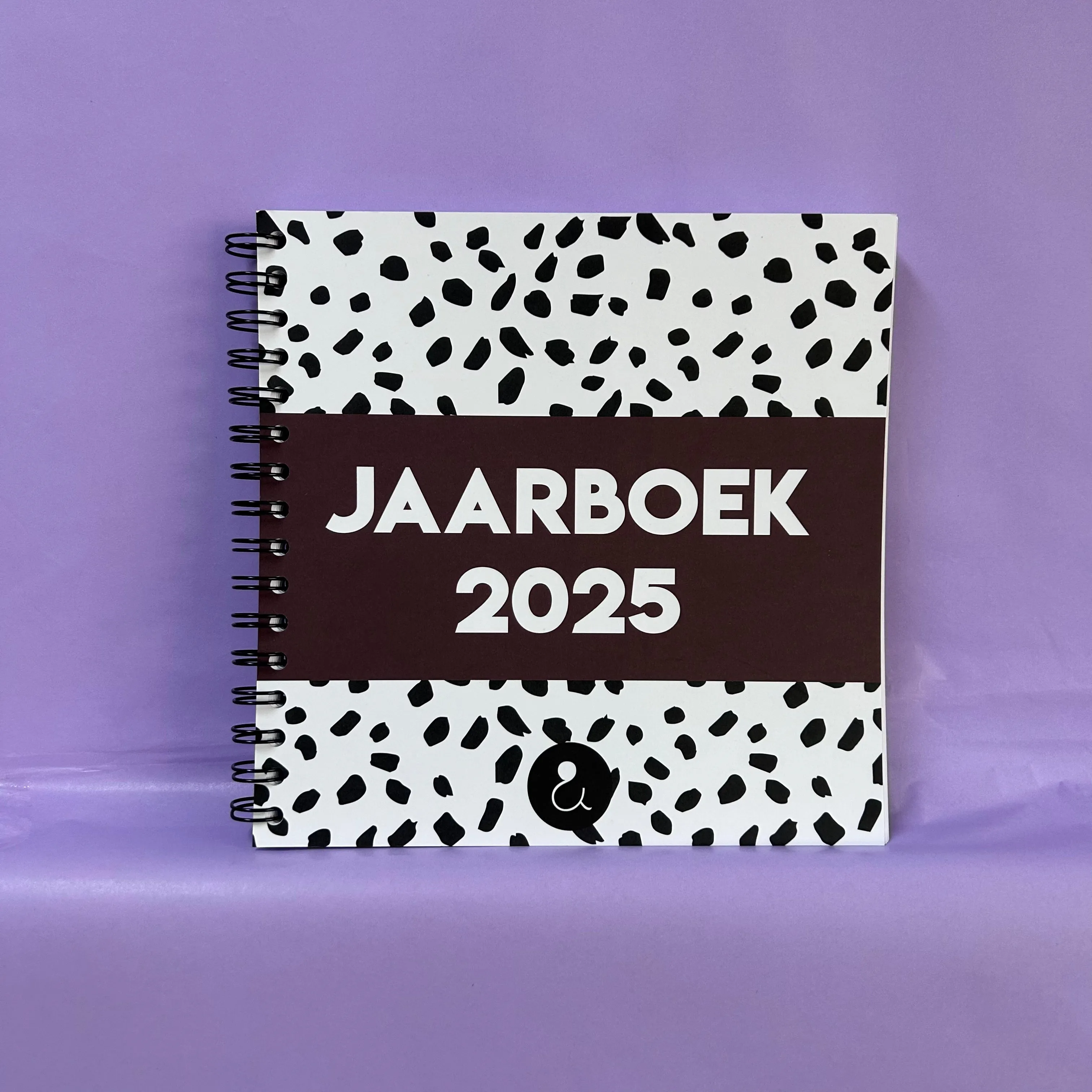 Jaarboek 2025 | BLANCO | Botanical Donkerrood