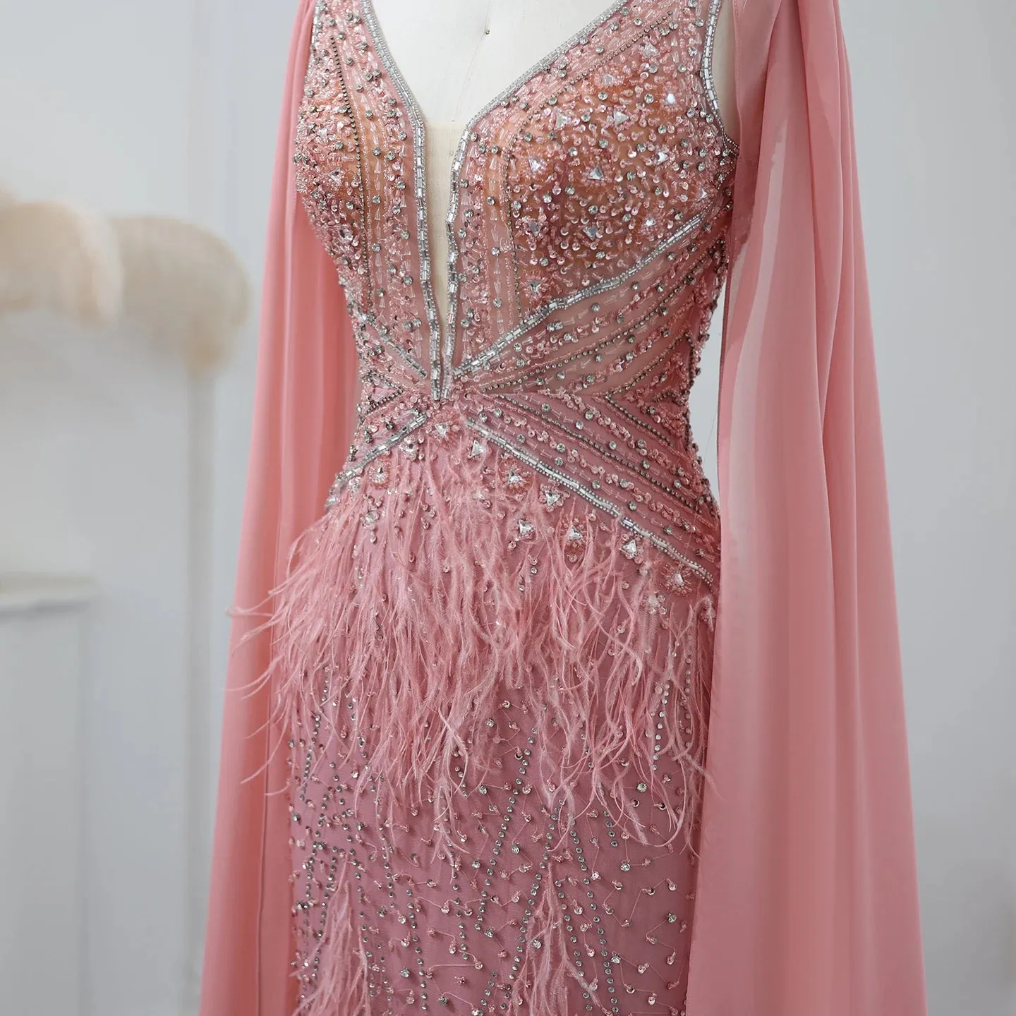 Vestido de Festa Sereia com Manga Capa Longo Exuberante - Modelo Especial