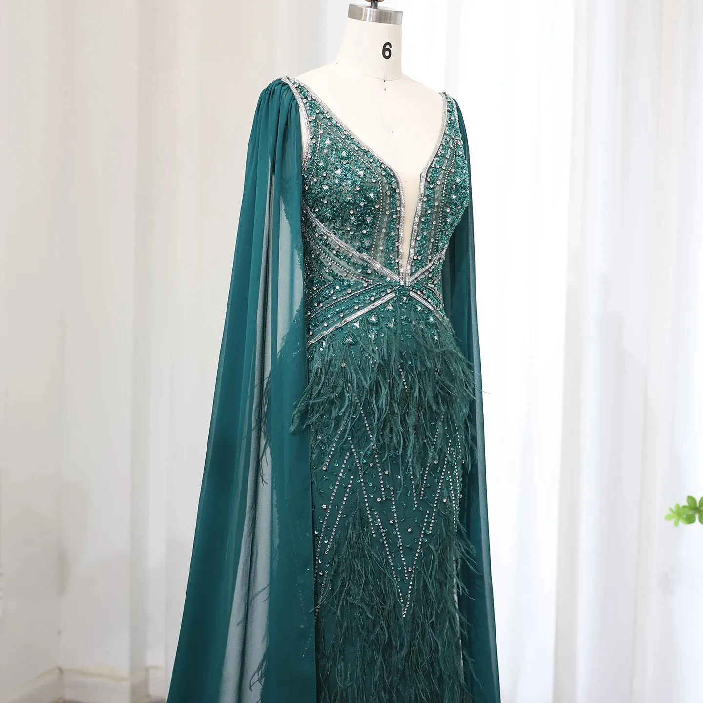 Vestido de Festa Sereia com Manga Capa Longo Exuberante - Modelo Especial